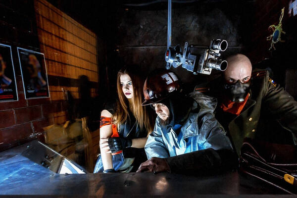 Фотография перформанса «Зомби-бункер»